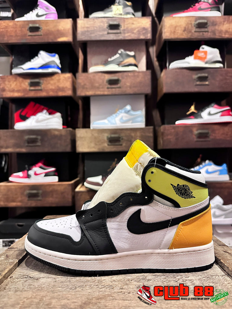 Sneakers Unisex Nike Jordan AIR JORDAN 1 HIGH 555088-118 VOLT AIR JORDAN 1 HIGH555088-118 VOLT Nike Jordan