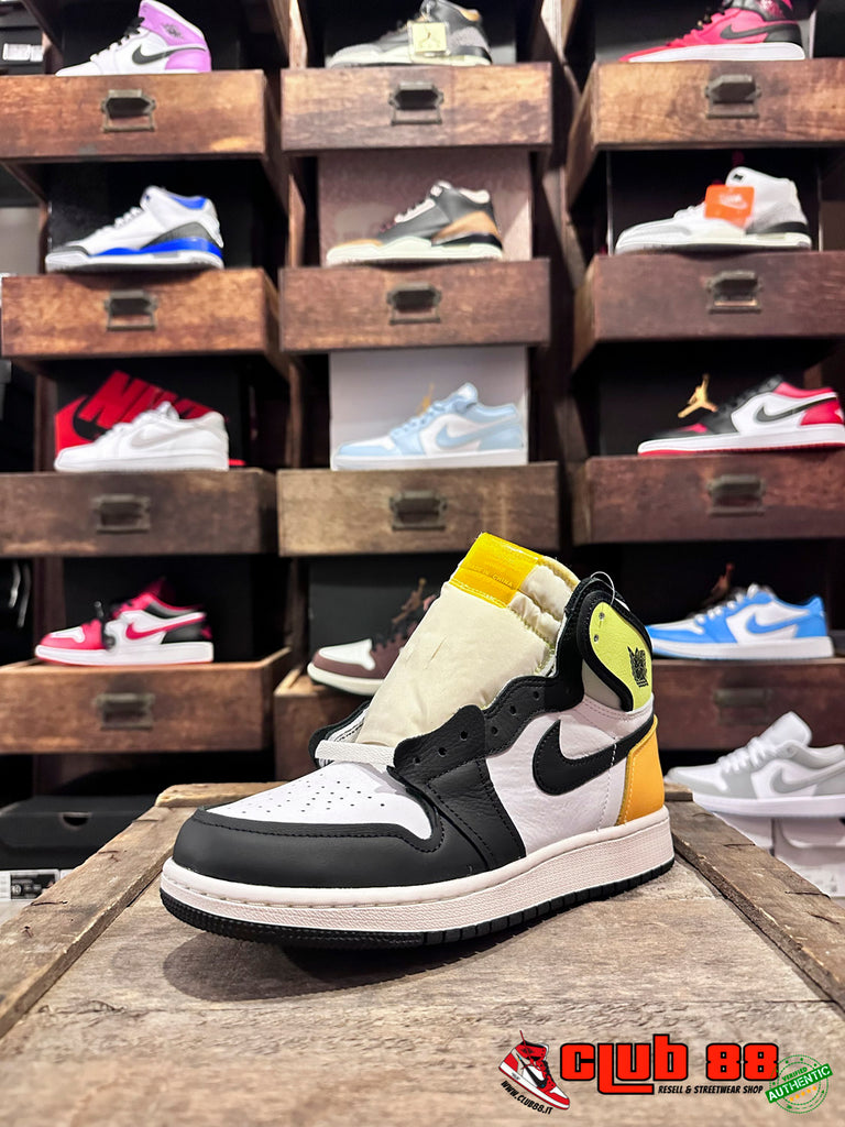 Sneakers Unisex Nike Jordan AIR JORDAN 1 HIGH 555088-118 VOLT AIR JORDAN 1 HIGH555088-118 VOLT Nike Jordan
