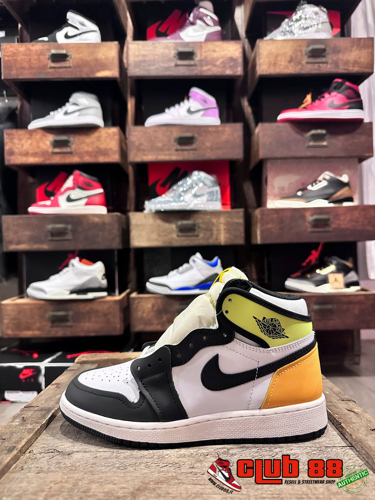 Sneakers Unisex Nike Jordan AIR JORDAN 1 HIGH 575441-118 UNIVERSITY GOLD AIR JORDAN 1 HIGH575441-118 UNIVERSITY GOLD Nike Jordan