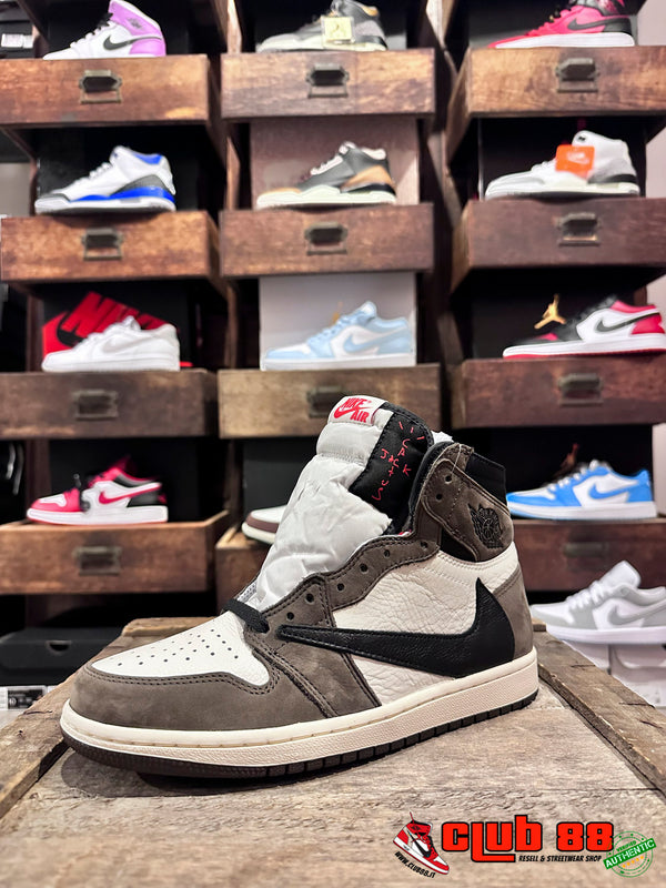 Sneakers Unisex Nike Jordan AIR JORDAN 1 HIGH CD4487-100 TRAVIS MOCHA AIR JORDAN 1 HIGHCD4487-100 TRAVIS MOCHA Nike Jordan