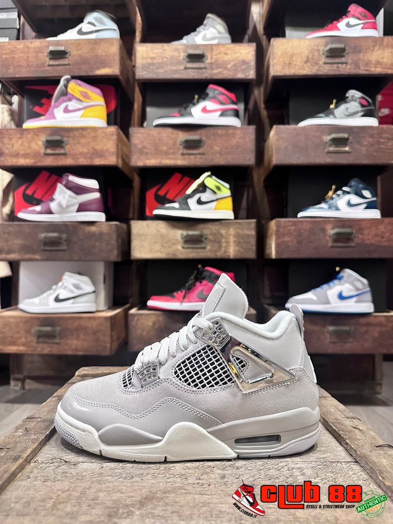 Sneakers Unisex Nike Jordan AIR JORDAN 4 AQ9129-001 FROZEN MOMENT AIR JORDAN 4AQ9129-001 FROZEN MOMENT Nike Jordan