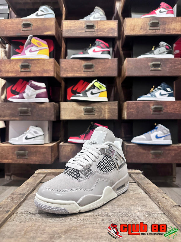 Sneakers Unisex Nike Jordan AIR JORDAN 4 AQ9129-001 FROZEN MOMENT AIR JORDAN 4AQ9129-001 FROZEN MOMENT Nike Jordan