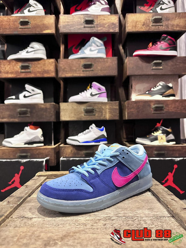 Nike Jordan DUNK LOW SBDO9404-400 RUN THE JUWELS