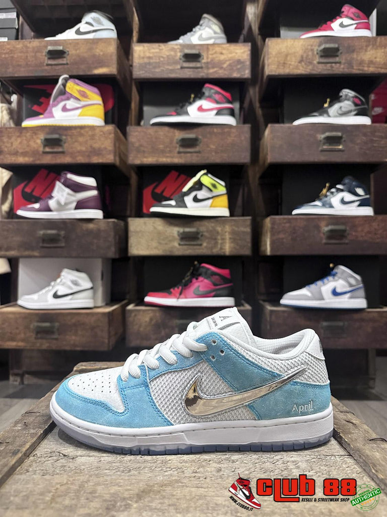 Nike Jordan DUNK LOW SBFD2562-400 APRIL