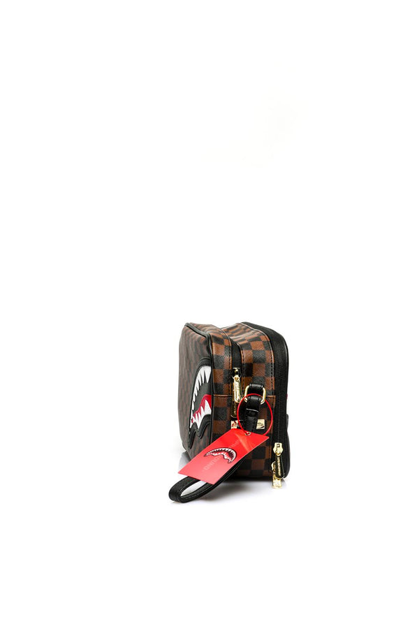 Pochette Unisex SAWTOOTH SHARKS IN PARIS TOILETRY BRICK 910B7840NSZ Sprayground 