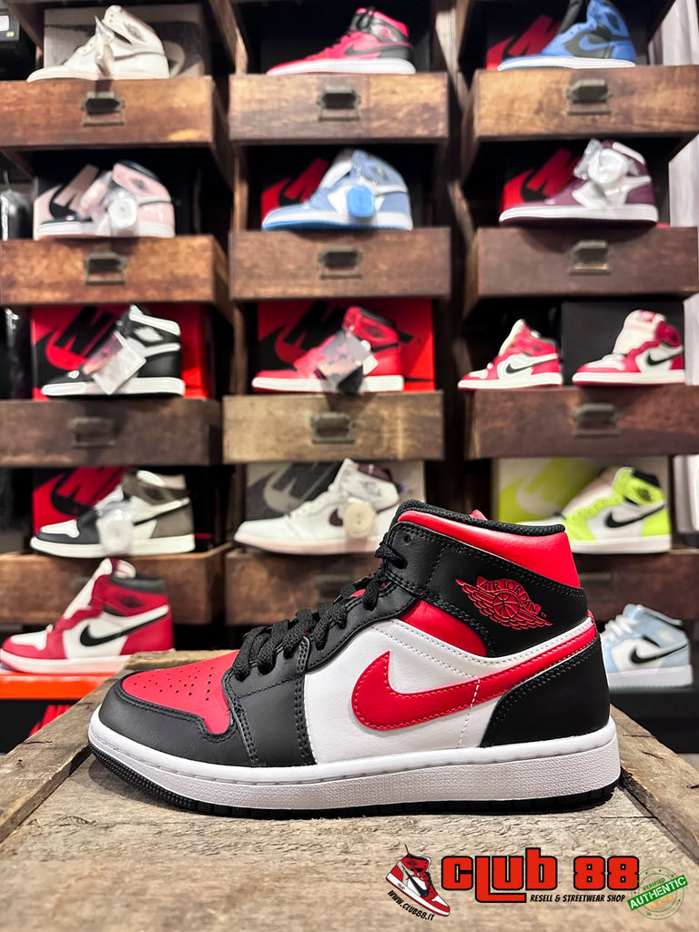 Sneakers Unisex Nike Jordan AIR JORDAN 1 MID 554724-079 FIRE RED - TFNY Boutique
