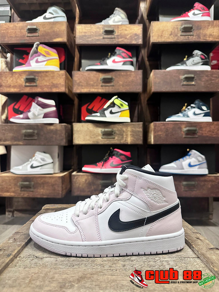 Sneakers Unisex Nike Jordan AIR JORDAN 1 MID BQ6472-500 LIGHT VIOLET - TFNY Boutique